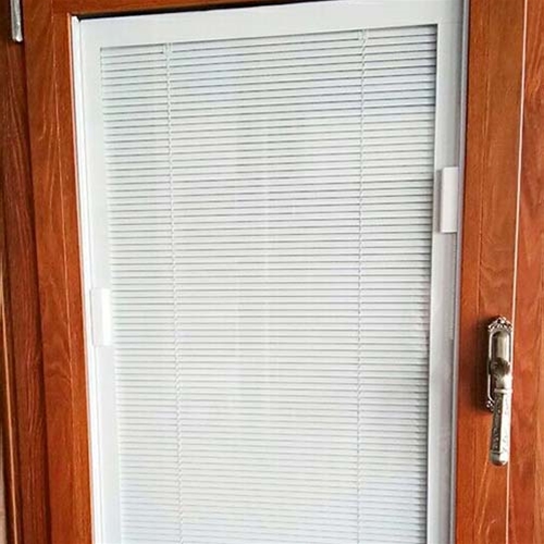 內(nèi)置百葉門(mén)窗